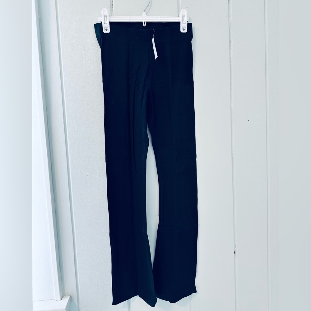 NWT Old Navy Yoga Pants / Black / Small Tall